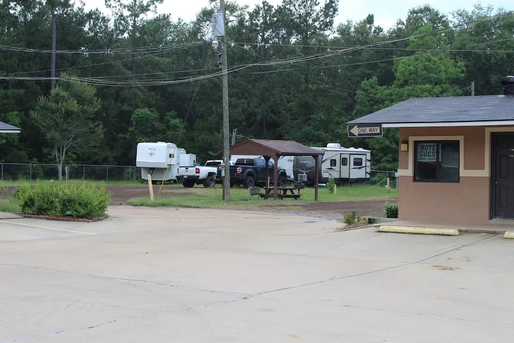 Evergreen Inn and R.V