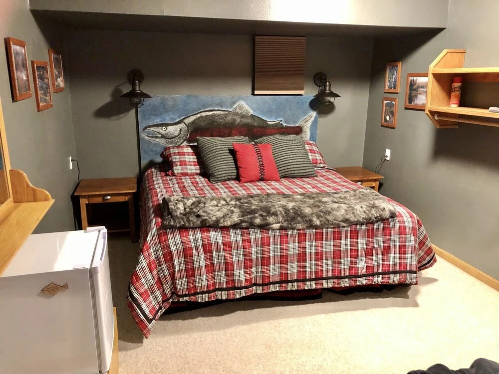 Clam Gulch Lodge