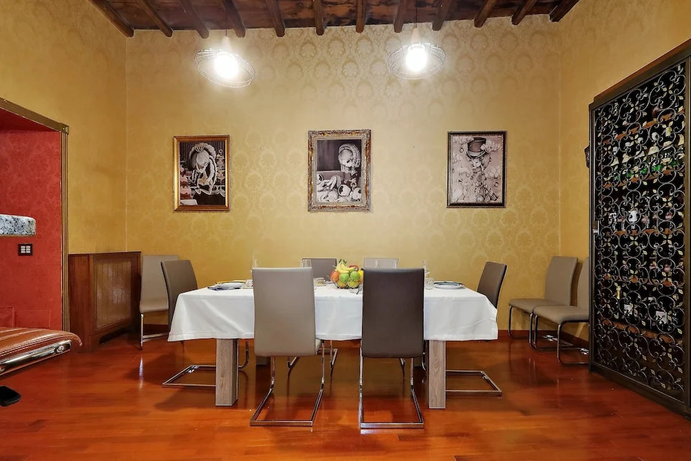Luxor Domus Trastevere