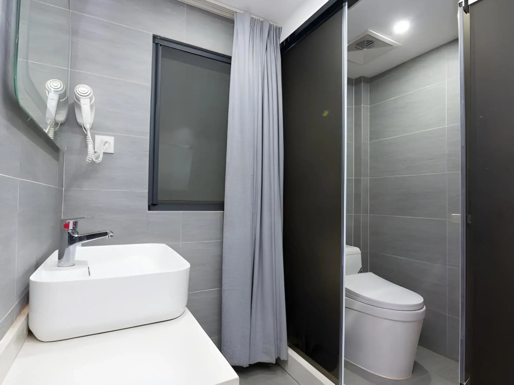 Shanghai Kuke Zhishang Hotel (Nanjing West Road Subway Station Store)