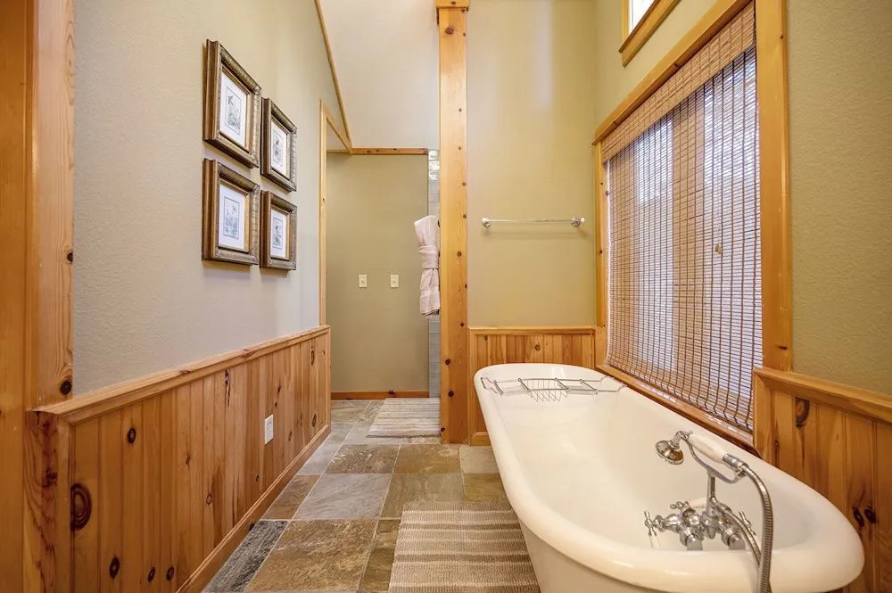 Chautauqua 2 Bedroom Cabin by Redawning