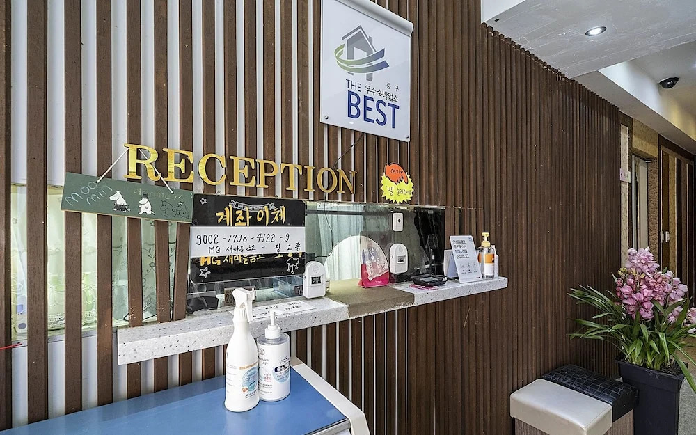 Mong hotel