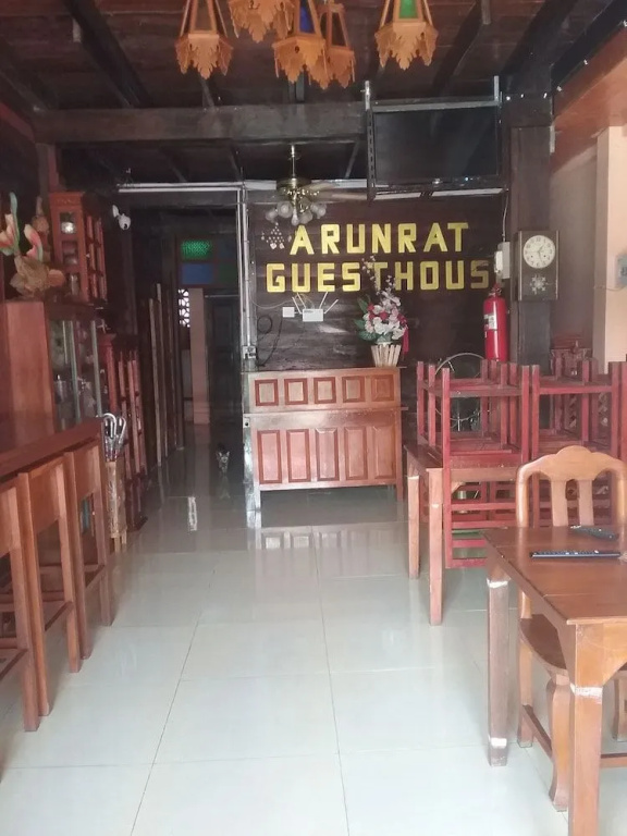 Arunrat GuestHouse - Hostel