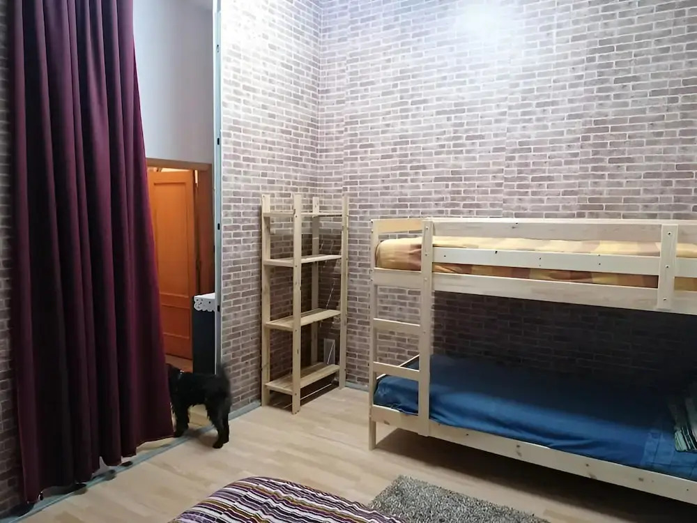 Room-bed 12 in a 6-bed Mixed Dormitory r