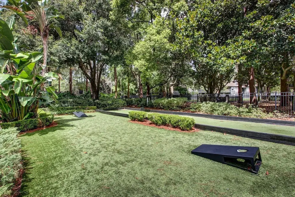 Landing Amazing 2BD Courtyard Gym
