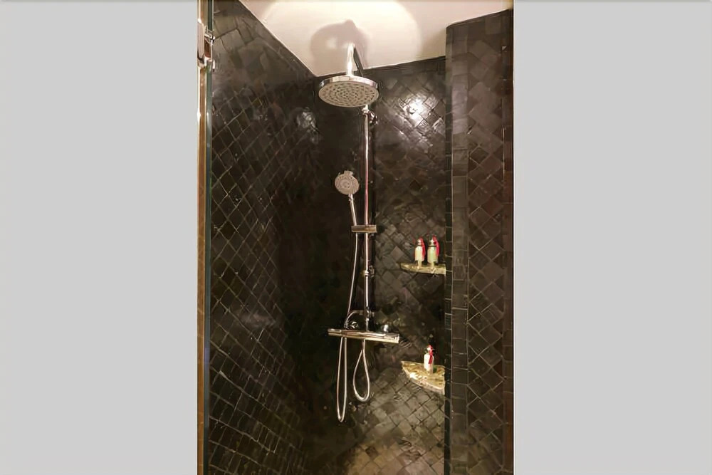 Riad Bulle DOr  Spa
