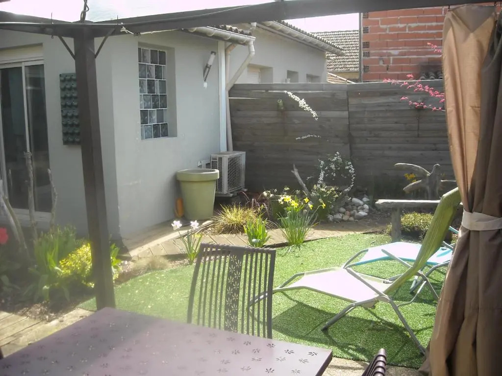 Plein Centre Gabarret Maison Avec Jardin