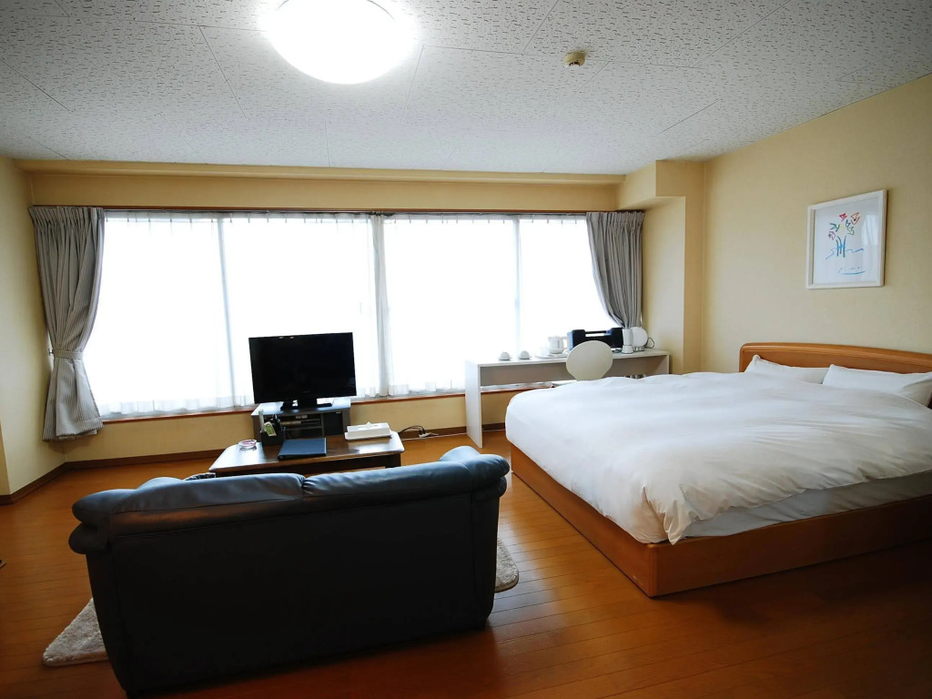 Hotel Fine