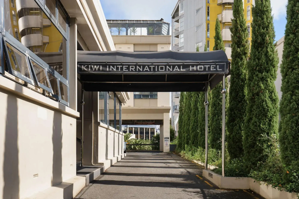 Kiwi International Hotel