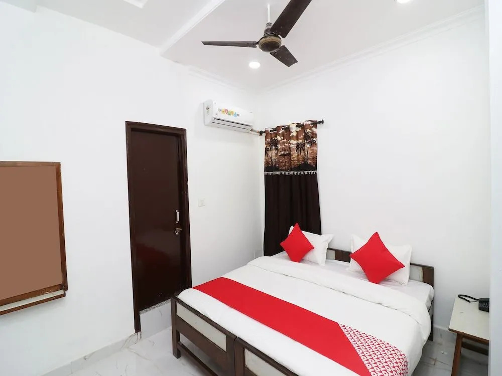 Oyo 23004 Hotel Sheraton Inn