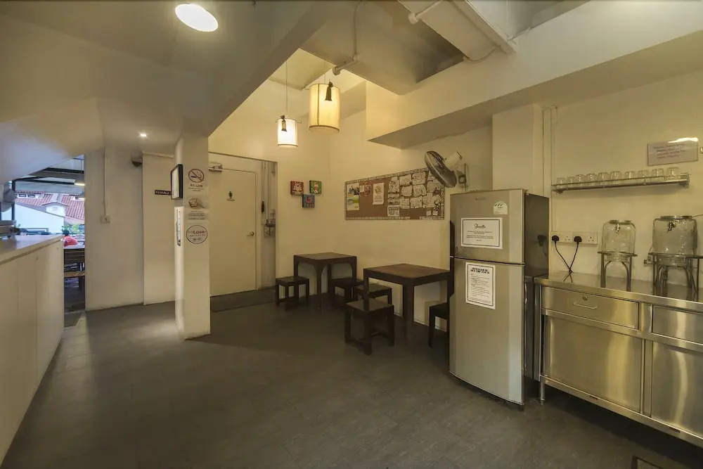 RedDoorz Hostel @ Bugis