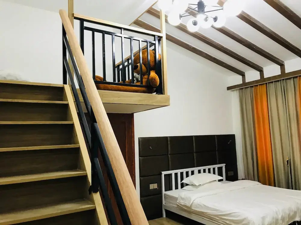 Angela Villa No2