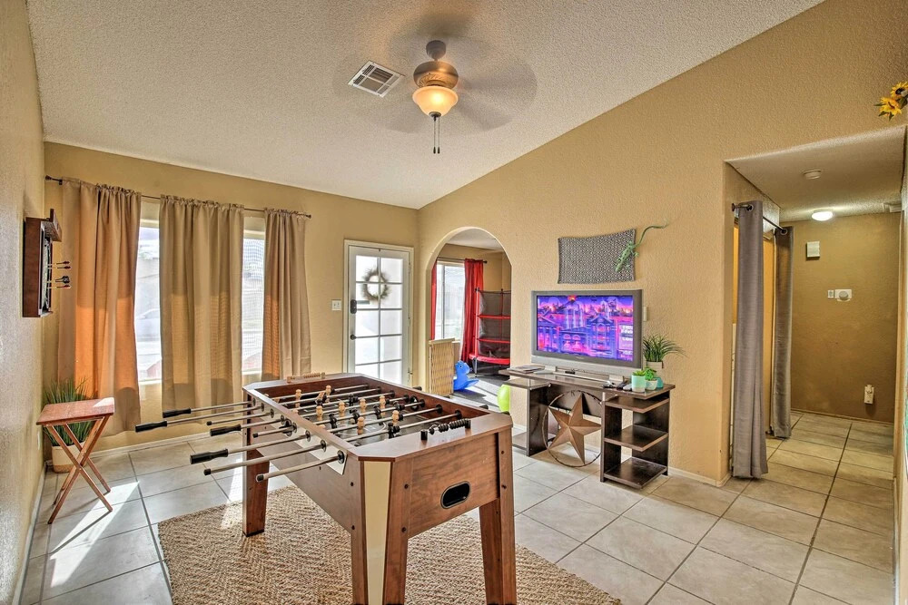Yuma Retreat w/ Fire Pit in a Golf Course Mecca!