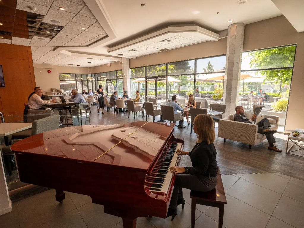 Executive Suites Hotel & Conference Center, Metro Vancouver