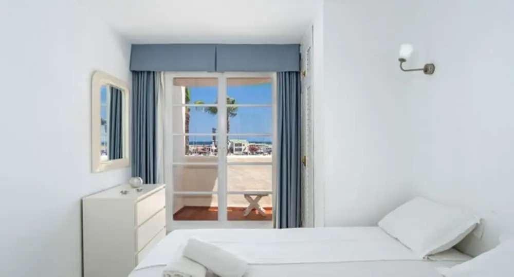 Apartment - 2 Bedrooms with WiFi and Sea views - 107883