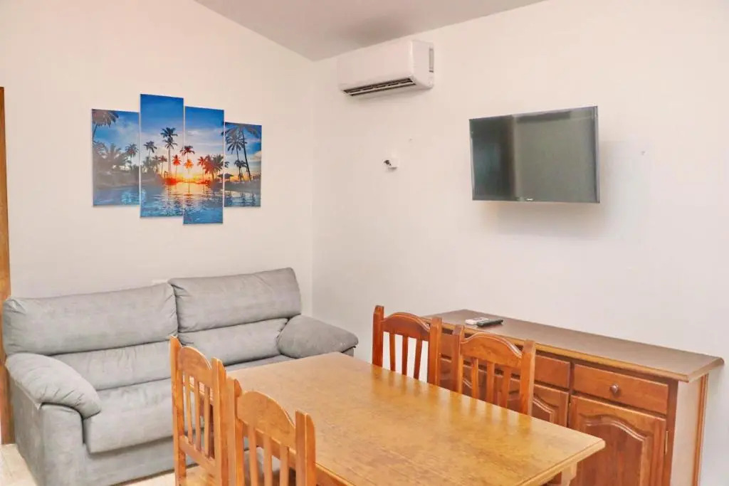 Bungalow La Roa II con piscina compartida y privada