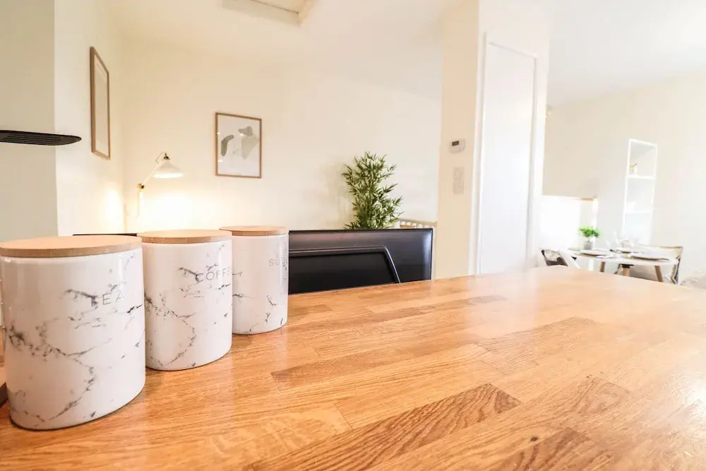 Right by Oval Station - 2 bed Flat Free Wifi
