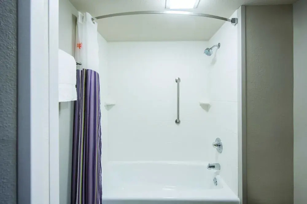Lexington Inn and Suites - Effingham