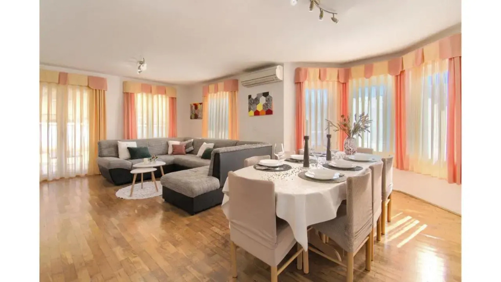 Holiday Home Tina by Rent Istria