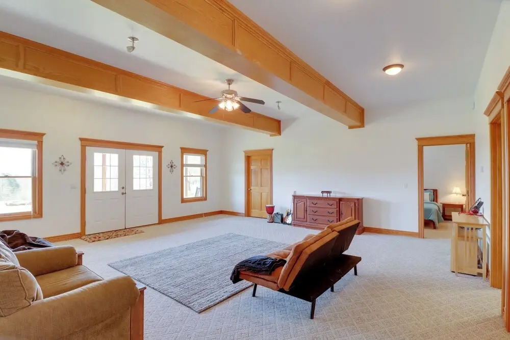 Mountain Views and Shared Pool Ozarks Family Home