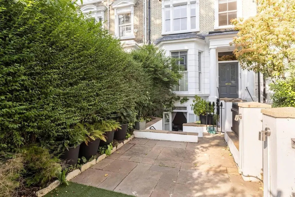 Superior Kensington, London Flat With Free Wi-fi