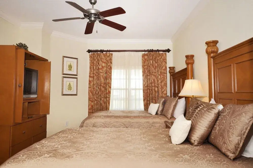 Paradise 3 Bed 3 Bath in Reunion Resort condo by RedAwning