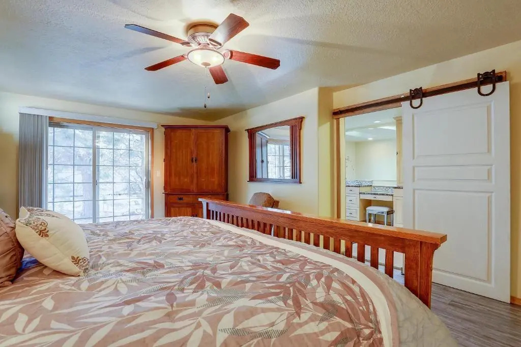 13 Ollalie-Great Yard-3BR/3BA