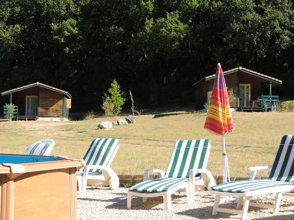 Chalet With 2 Bedrooms in Les Tourettes, With Pool Access and Enclosed