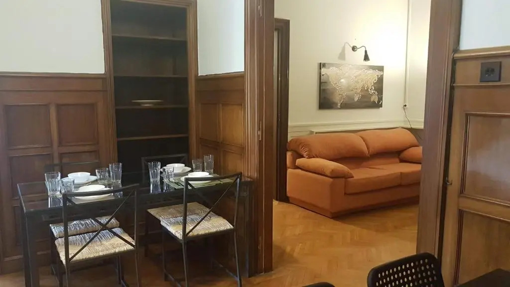 Violet Errathens Apartment - Athens Center, 7 BD, 3 BATH