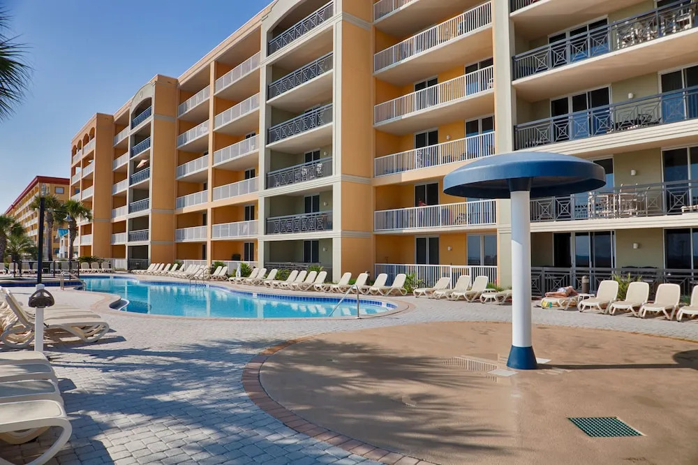 Azure 106 - 4 Br condo by RedAwning