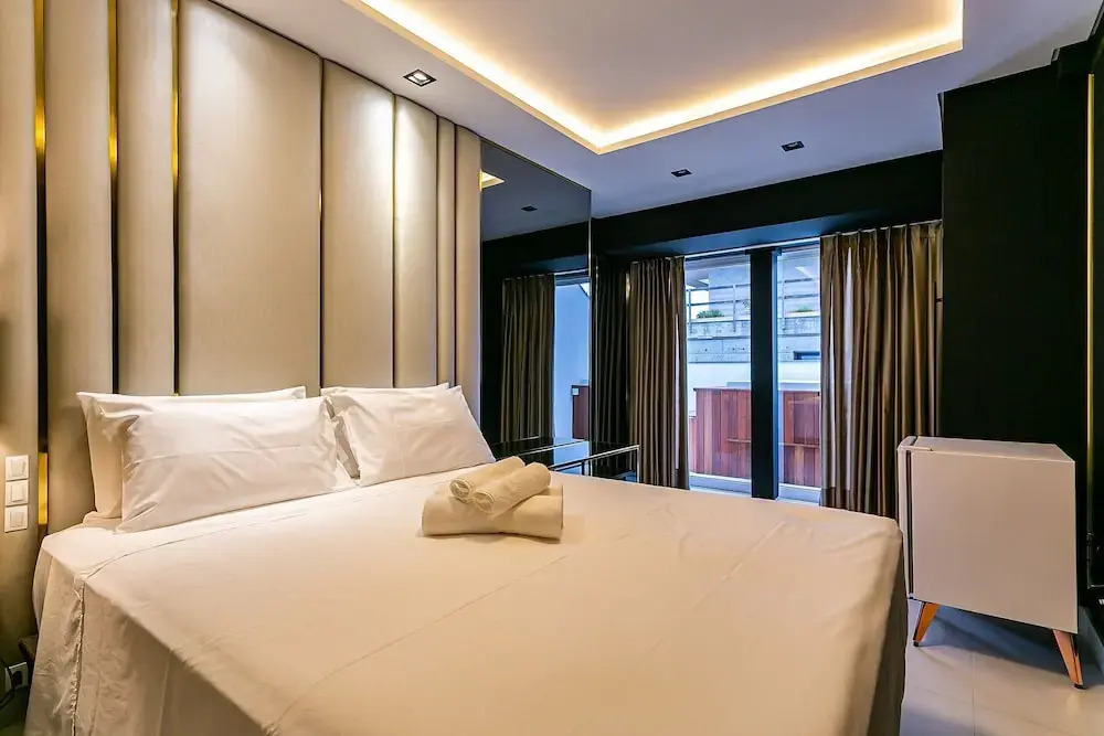 Modern duplex w/jacuzzi 240m beach JRR410
