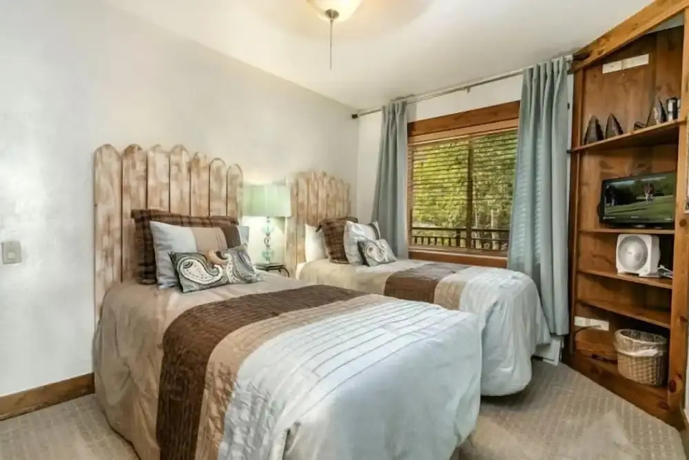 3 Bedroom In Lionshead Village At The Antlers