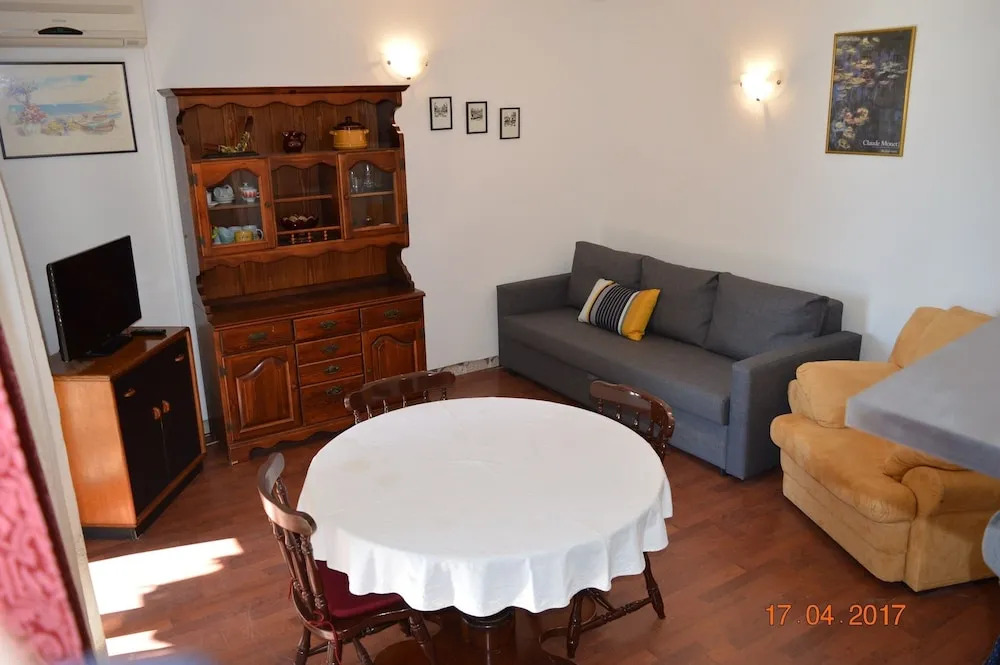 Welcome to Apartmen Palatisa