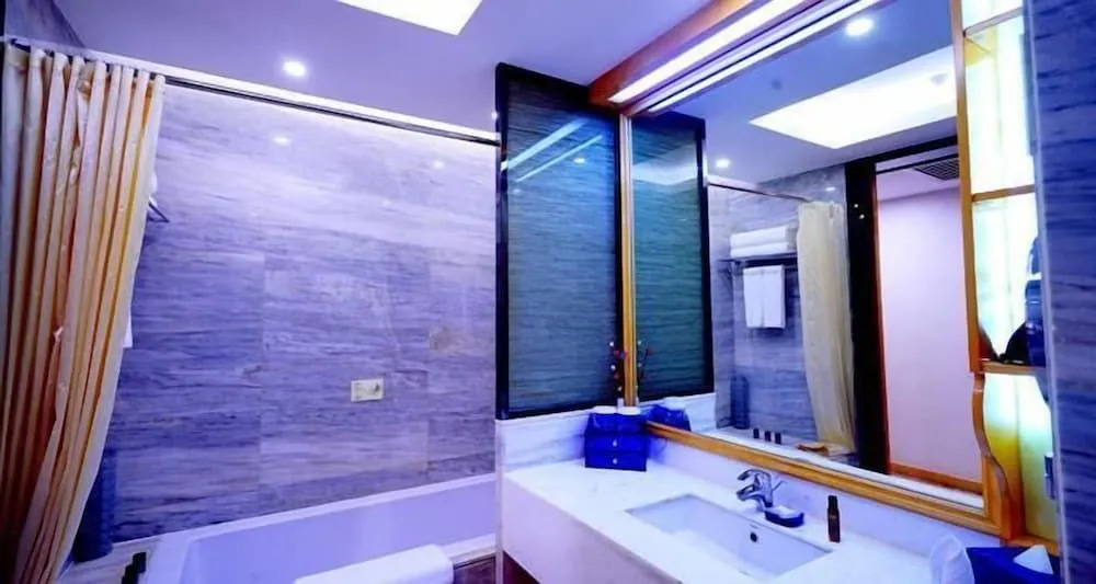 Yun-zen Jinling Lotus Hotel