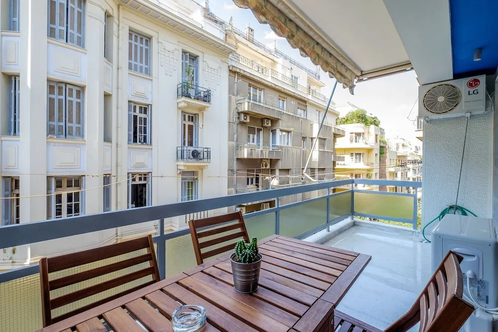 Olala Kolonaki Chic & Spacious 3BR Flat w/ balcony
