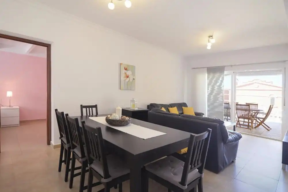 Bungalow - 4 Bedrooms with Pool and WiFi - 104998