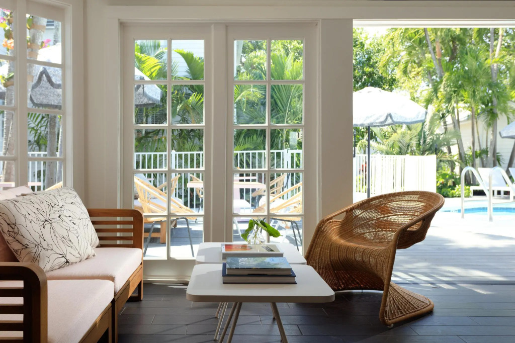 Lighthouse Hotel - Key West Historic Inns