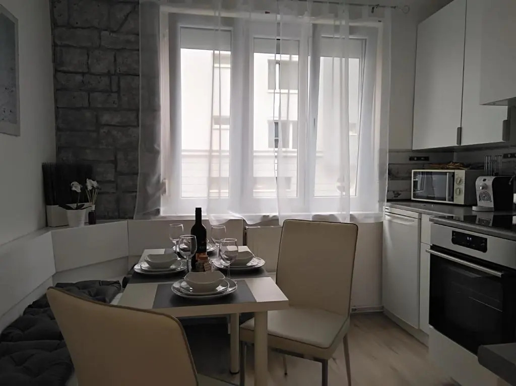 ANASTASIA-Apartment & Garage