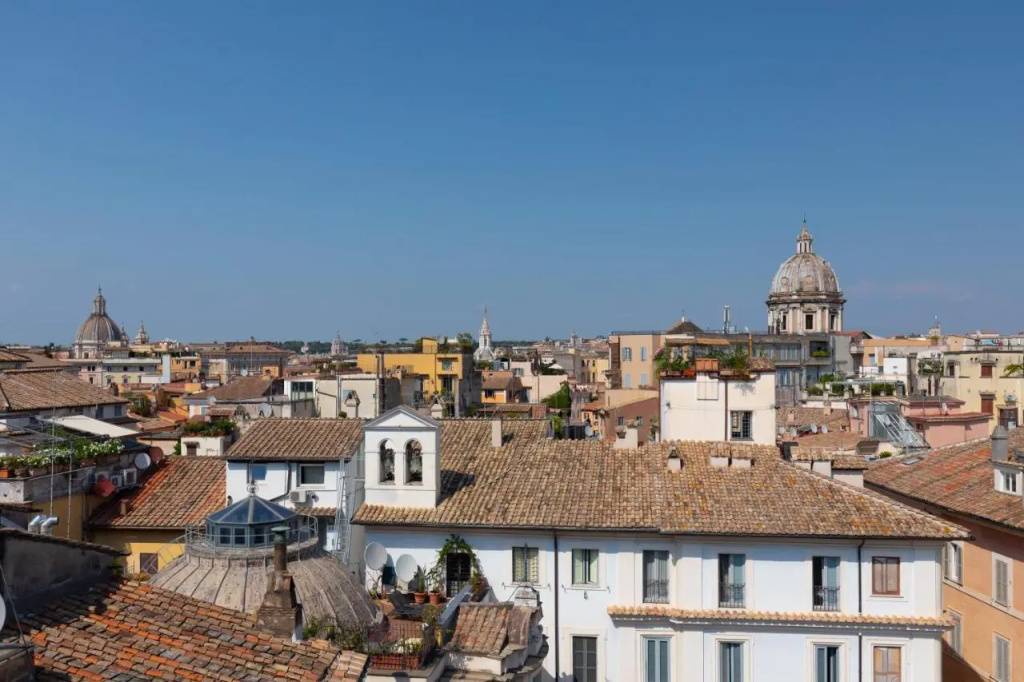 Farnese Stunning Penthouse | Romeloft