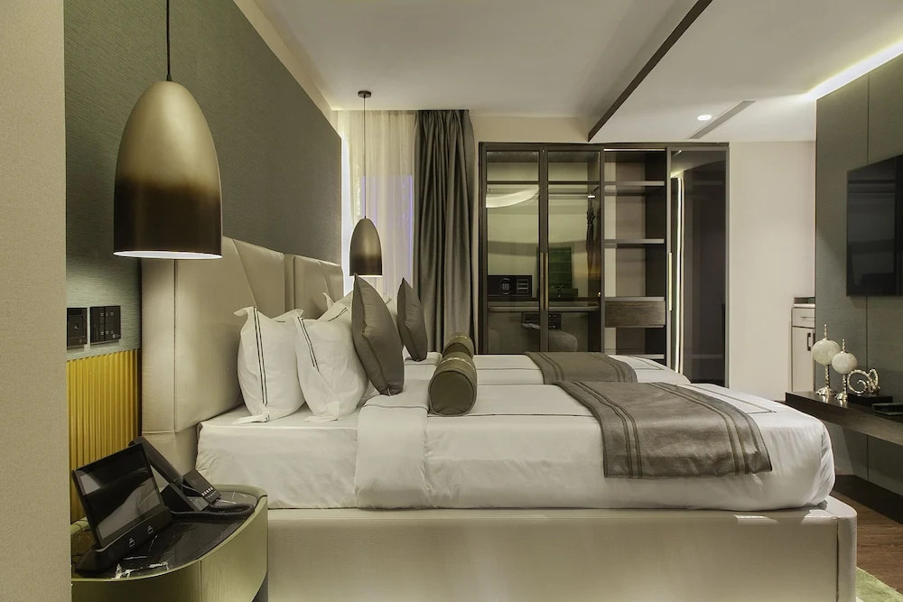 The Delborough Lagos