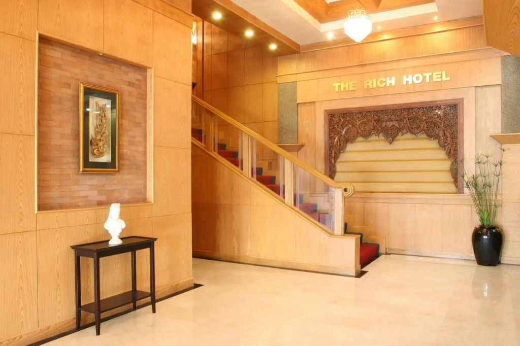 The Rich Hotel