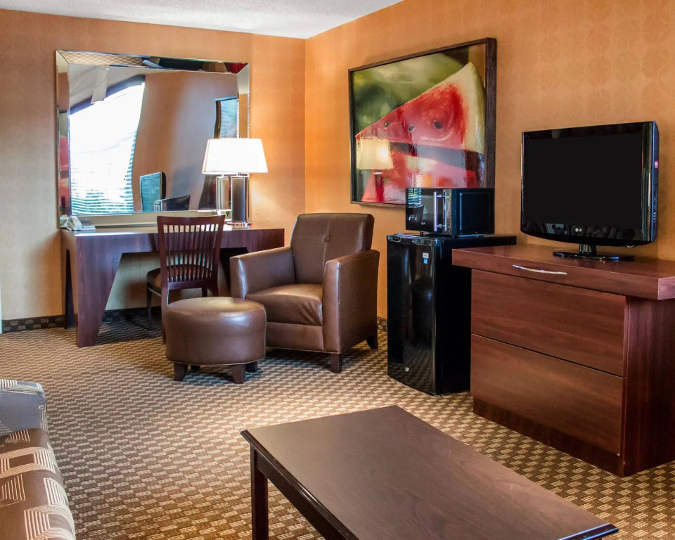 The Woodlands Inn