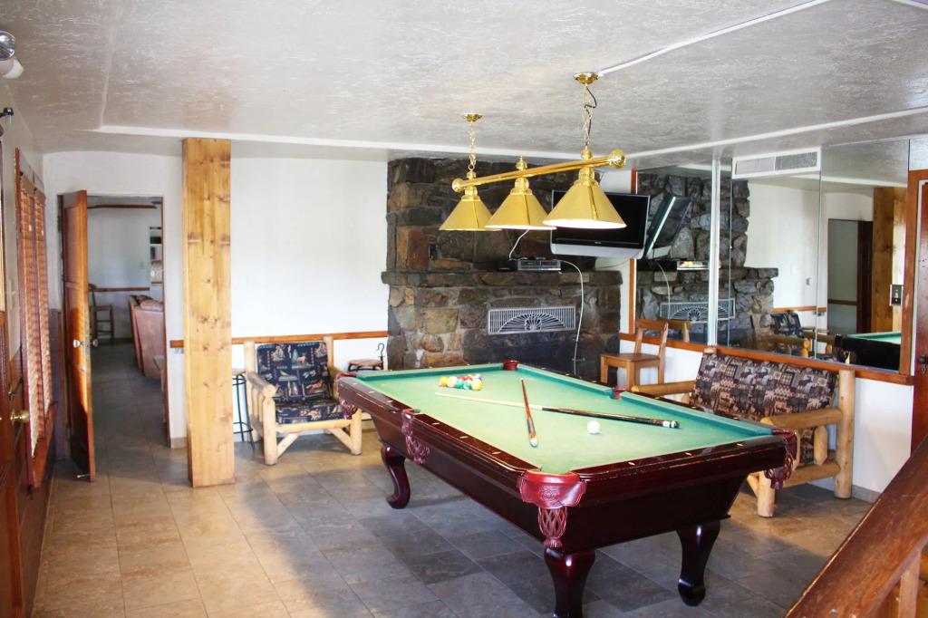 Sessions Retreat & Hotel