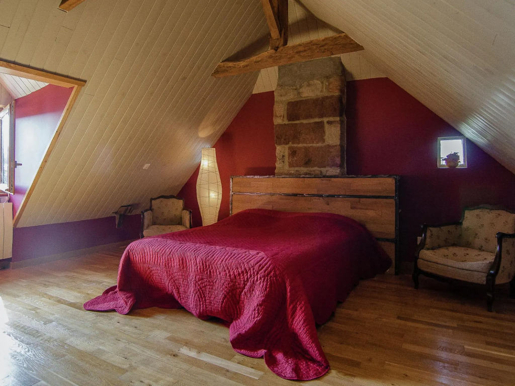 Comfy cottage in Saint Bonnet la Riviére with pool