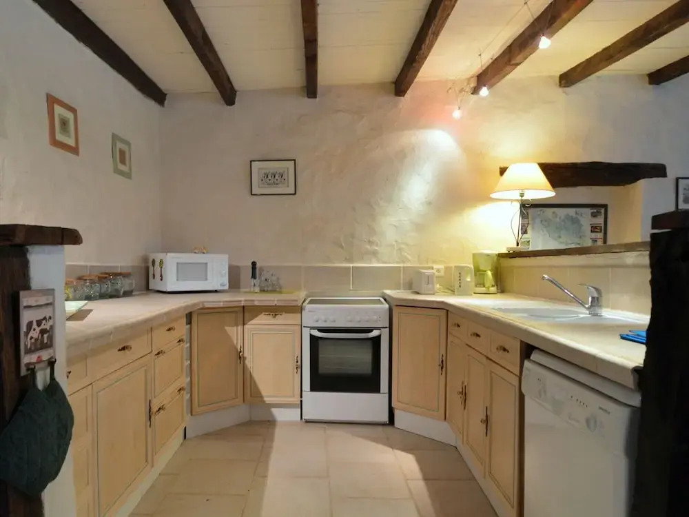 Holiday Home in Saint-Laurent-de-la-Salle with Pool
