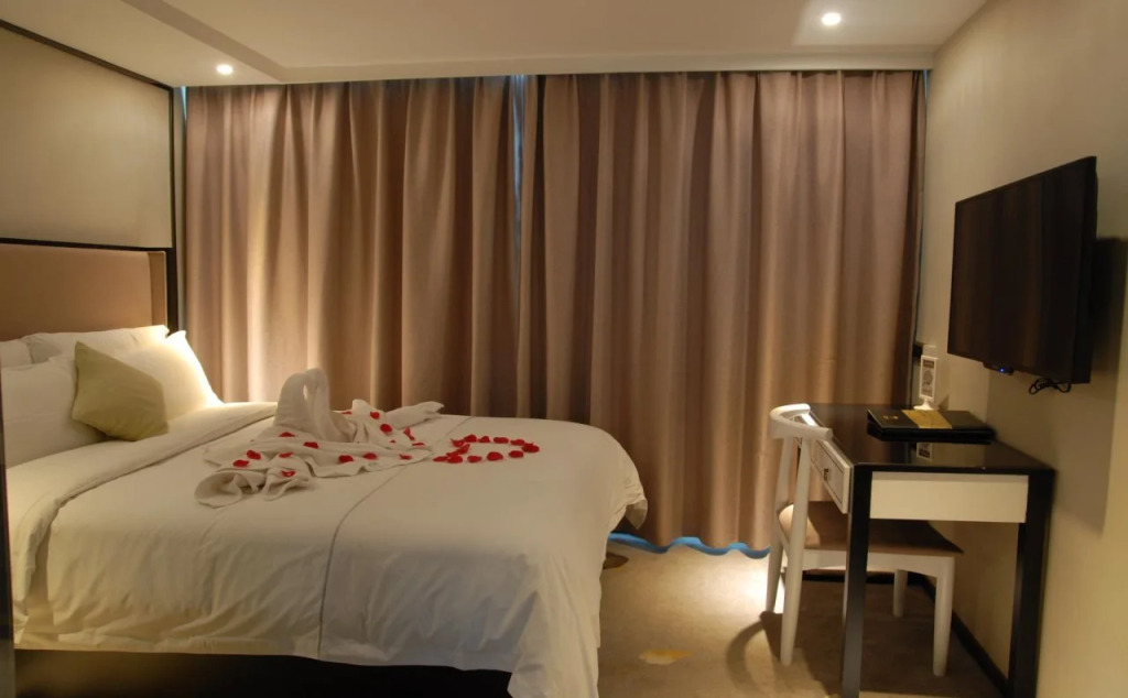Yingshang Fanghao Hotel