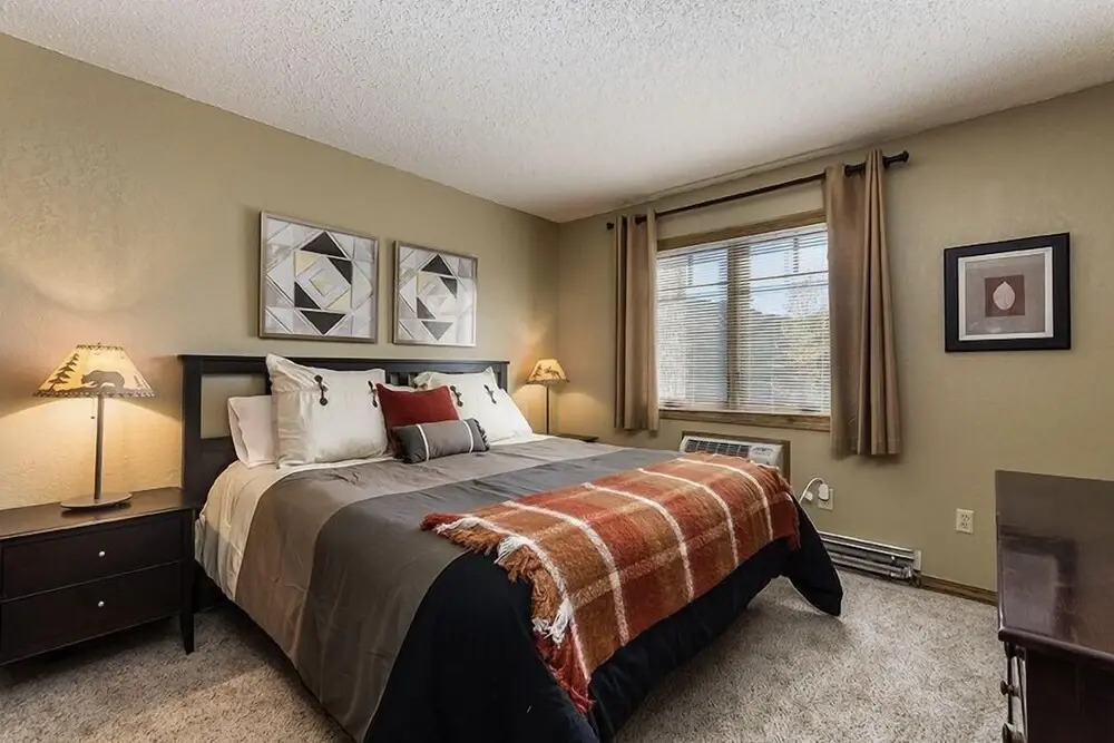 Phoenix 118 4 Bedroom Townhouse by RedAwning