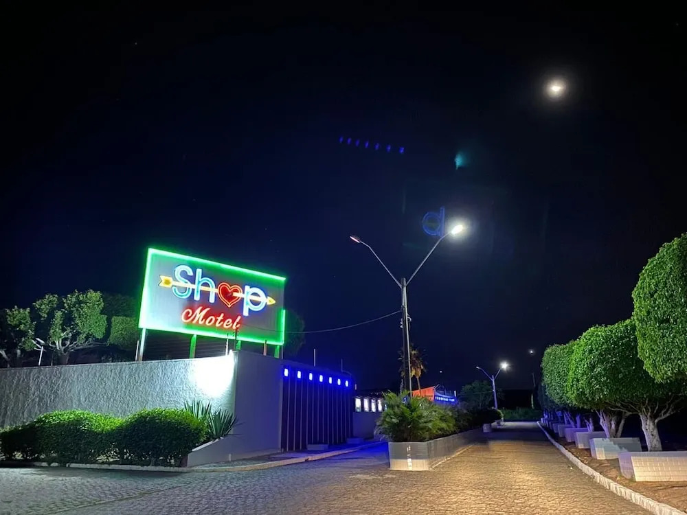 Shop Motel