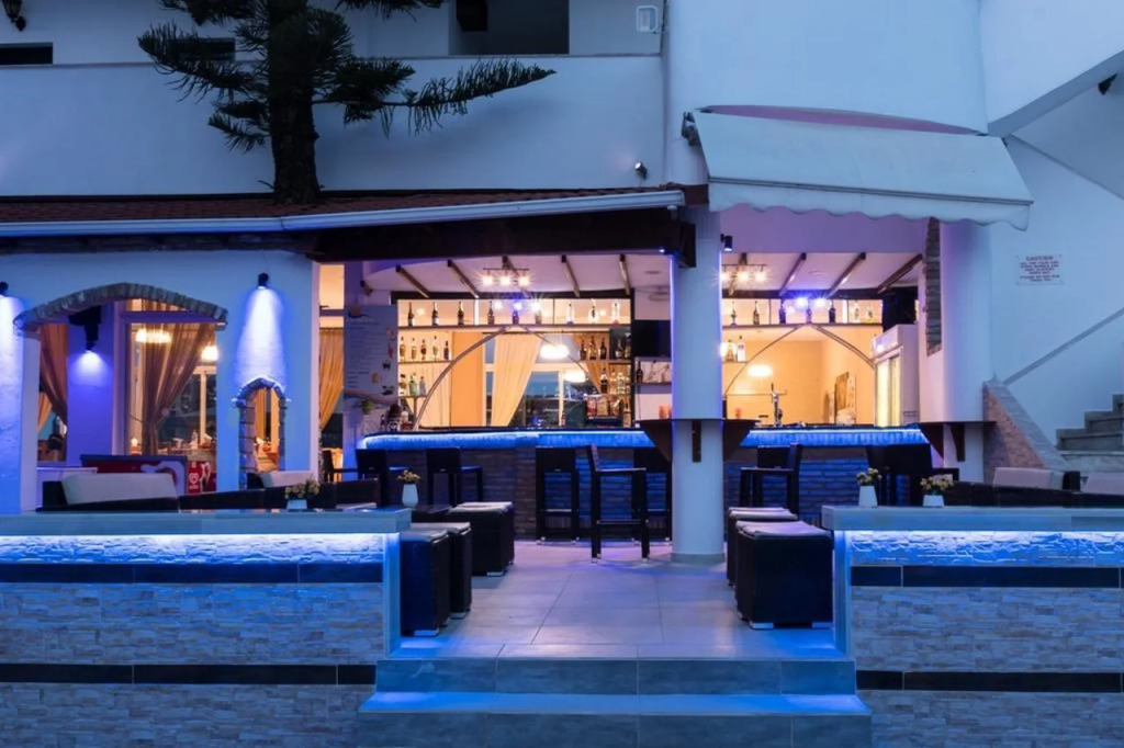 Chandris Apartments