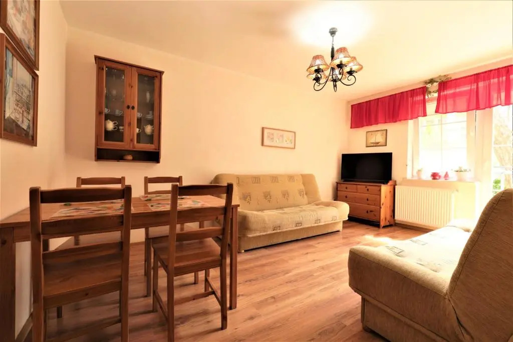 Mieszkania i apartamenty przy plaży, przyjazne czwronogom, dostępna wiata grillowa - Żeromskiego 2, HoliApart